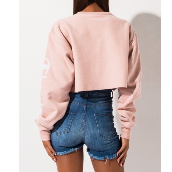 CHAMPION® Reverse Weave Cropped Sweatshirt - Picture 3 of 9